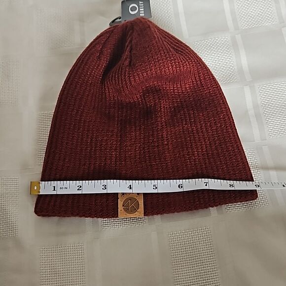 Oakley Women's Knitted Backbone Beanie Hat One Size Fired Brick - Picture 9 of 16